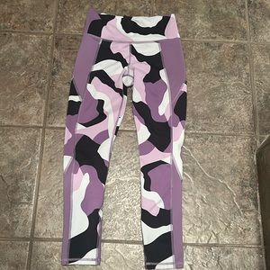 Under Armour size small leggings